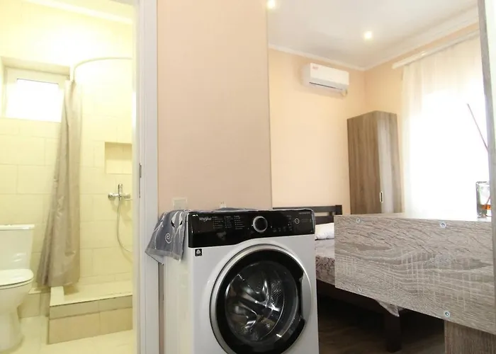 Apartament на 10 фонтана *