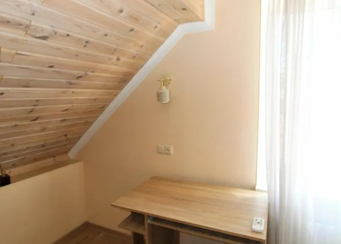 Apartament на 10 фонтана *